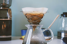 Load image into Gallery viewer, Kalita | Wave Glass Server
